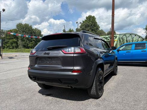 Certified 2022 Jeep Cherokee Latitude w/ Sun & Sound Group AWD/4WD image 7