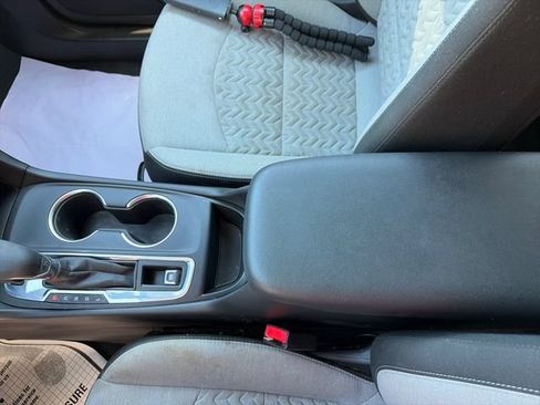 Used 2023 Chevrolet Equinox LS w/ Driver Confidence II Package AWD/4WD image 18