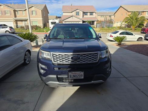 Used 2017 Ford Explorer Platinum image 19