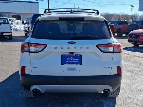 Used 2020 Ford Escape SE image 6