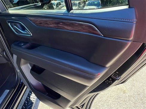 Used 2021 Chevrolet Tahoe Z71 image 19