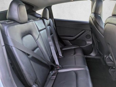 Used 2021 Tesla Model Y Long Range image 20