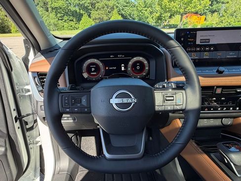 Certified 2025 Nissan Rogue Platinum w/ Tech Package FWD image 16