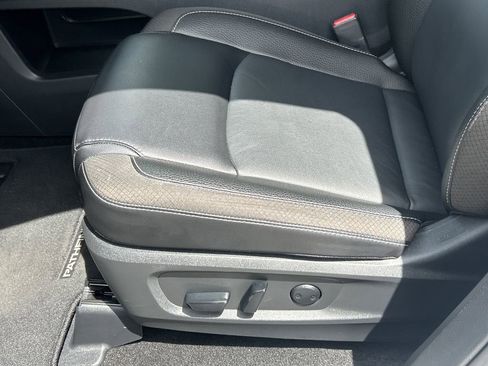 Used 2024 Nissan Pathfinder SL image 21