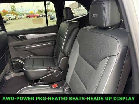 New 2026 Buick Enclave Sport Touring w/ Power Package image 9