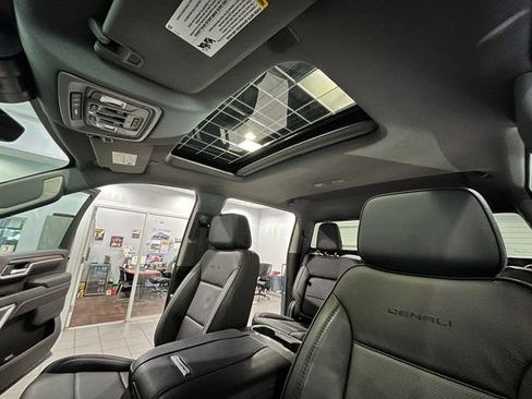 Used 2025 GMC Sierra 2500 Denali w/ Denali Reserve Package AWD/4WD image 30