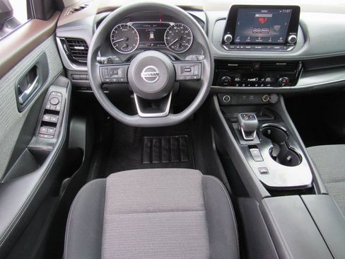 Used 2021 Nissan Rogue SV image 10