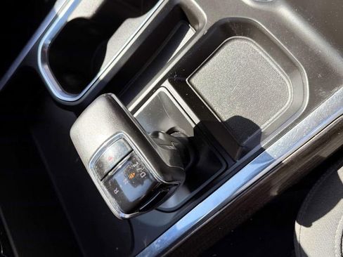 Used 2022 Chevrolet Silverado 1500 RST image 23