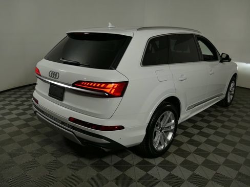 Used 2025 Audi Q7 3.0T Premium Plus AWD/4WD image 3