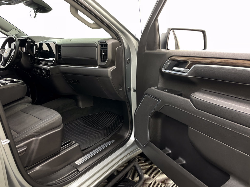 Certified 2025 Chevrolet Silverado 1500 LT AWD/4WD image 35