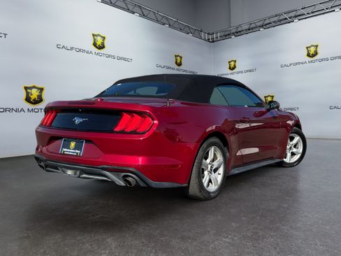 Used 2019 Ford Mustang Convertible RWD image 5