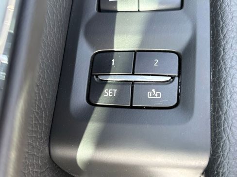 Used 2021 GMC Yukon Denali w/ Denali Premium Package AWD/4WD image 12