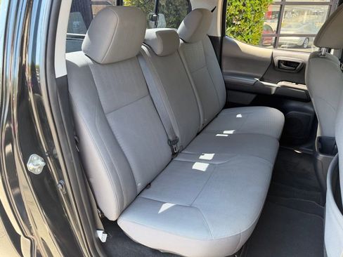 Used 2018 Toyota Tacoma SR image 36