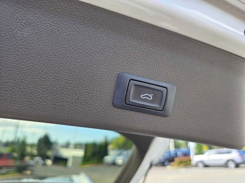 Used 2015 Audi A4 Premium w/ Audi MMI Navigation image 17