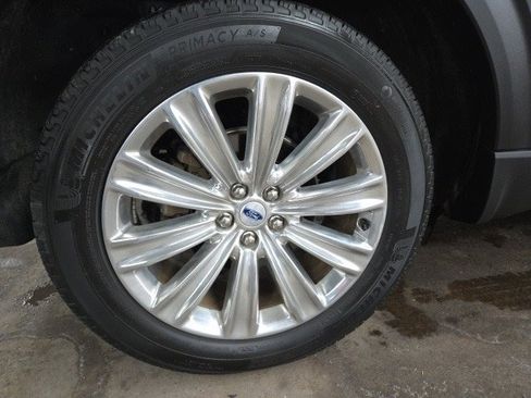 Used 2022 Ford Explorer Limited w/ Limited Technology Package image 21