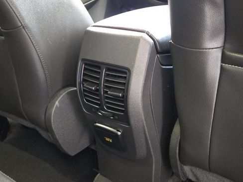 Used 2017 Ford Escape Titanium AWD/4WD image 8