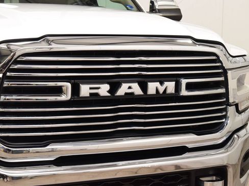 Used 2022 RAM 3500 Laramie AWD/4WD image 10