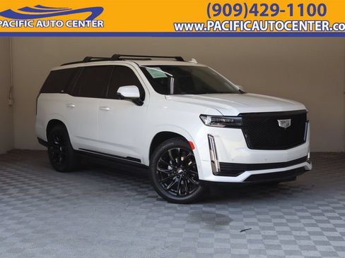 Used 2022 Cadillac Escalade Sport Platinum w/ LPO, ONYX Package AWD/4WD image 1