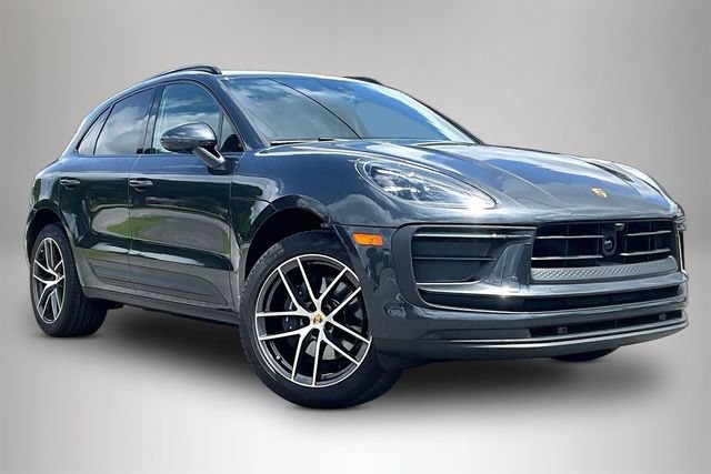 Used 2025 Porsche Macan AWD/4WD image 1