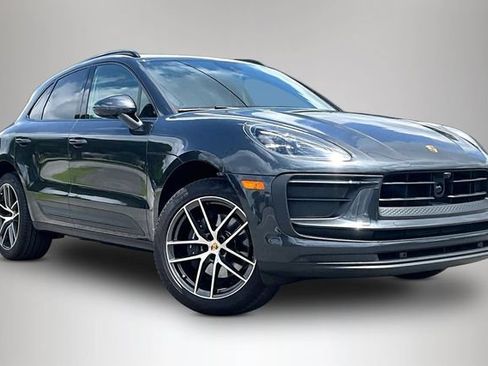 Used 2025 Porsche Macan AWD/4WD image 1
