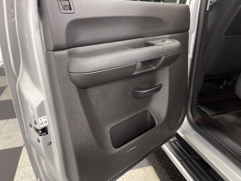 Used 2014 Chevrolet Silverado 2500 LT w/ Interior Plus Package image 15