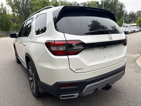 Used 2025 Honda Pilot Touring image 15