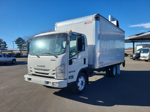 Used 2018 Isuzu NPR image 4
