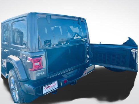 Used 2018 Jeep Wrangler Unlimited Sahara w/ Uconnect 4C Nav & Sound Group image 35