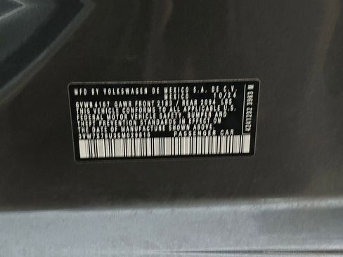 Used 2025 Volkswagen Jetta SE image 29