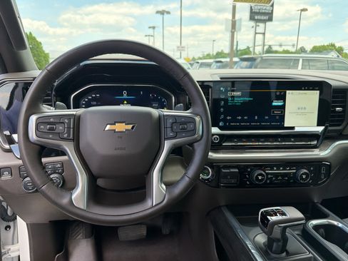 Used 2024 Chevrolet Silverado 1500 LTZ w/ LTZ Premium Package AWD/4WD image 3