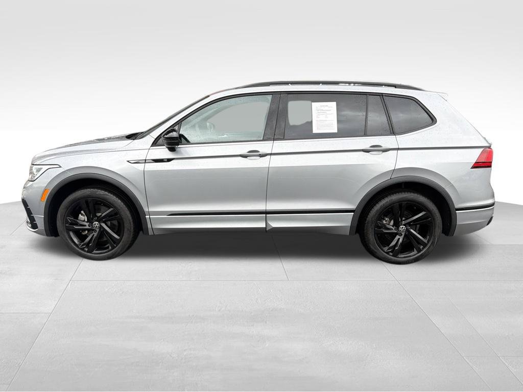 Used 2023 Volkswagen Tiguan SE R-Line FWD image 4