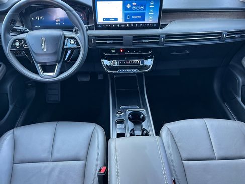 New 2025 Lincoln Corsair Reserve image 12