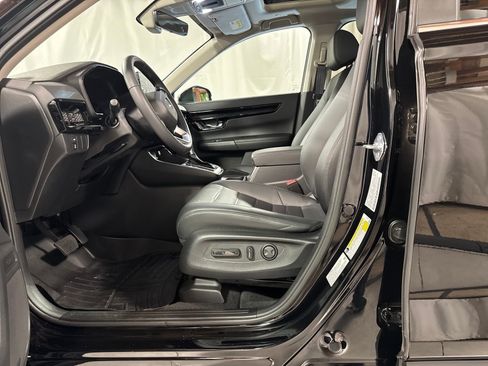 Used 2023 Honda CR-V EX-L image 3