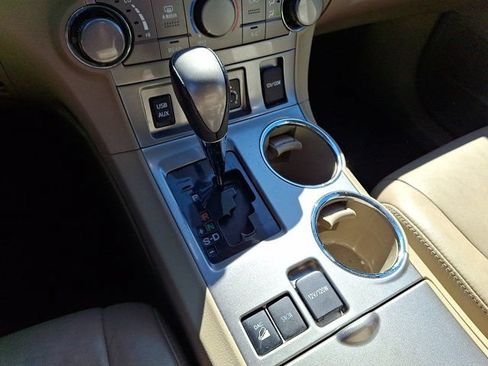 Used 2013 Toyota Highlander SE AWD/4WD image 21