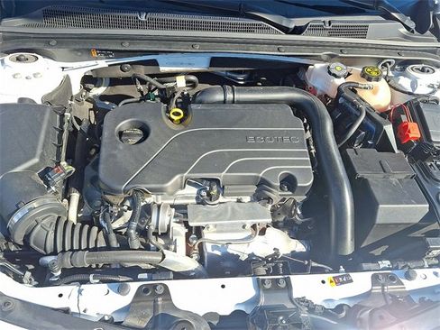 Used 2024 Chevrolet Malibu LT image 27