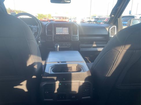 Used 2018 Ford F150 XLT w/ Equipment Group 302A Luxury AWD/4WD image 18