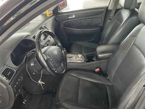 Used 2012 Hyundai Genesis 5.0 RWD image 3