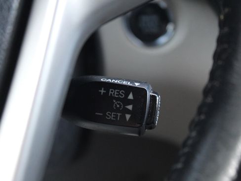 Used 2015 Toyota Sienna XLE Premium image 30