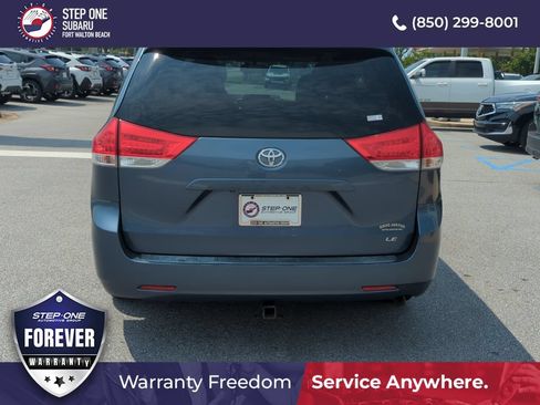 Used 2014 Toyota Sienna LE FWD image 6