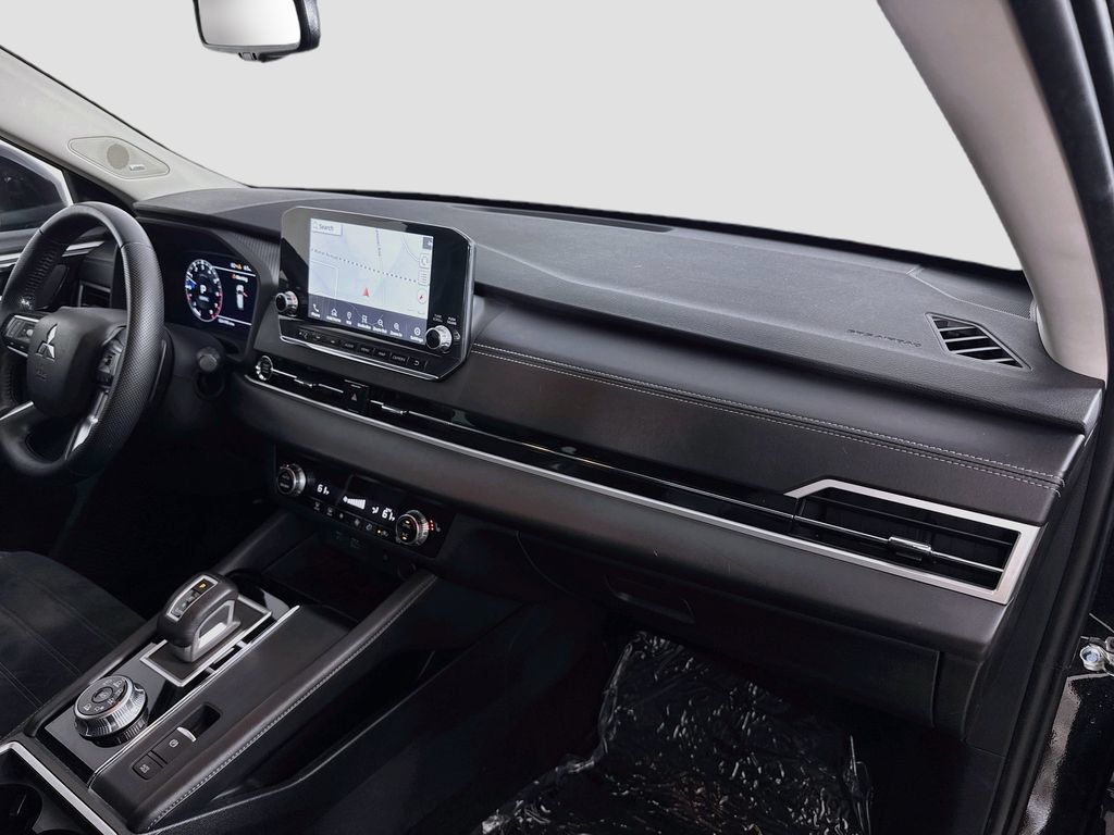 Used 2022 Mitsubishi Outlander SE AWD/4WD image 38