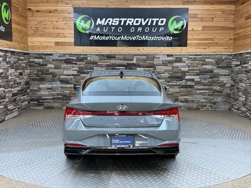 Used 2023 Hyundai Elantra Limited FWD image 8
