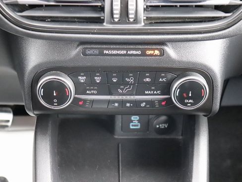 Used 2023 Ford Escape ST-Line Select image 21