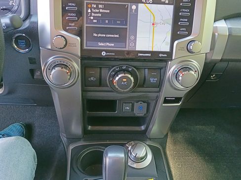 Used 2023 Toyota 4Runner SR5 Premium w/ Moonroof Package AWD/4WD image 24