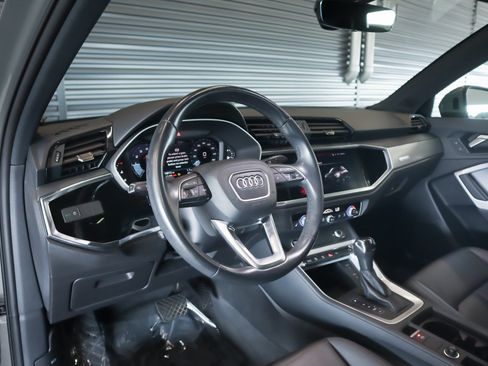 Used 2022 Audi Q3 2.0T Premium w/ Convenience Package AWD/4WD image 14