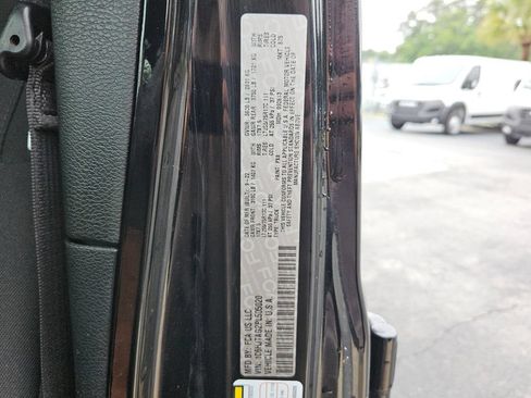 Used 2023 Jeep Gladiator Sport AWD/4WD image 16