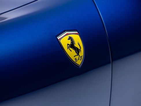 Used 2022 Ferrari Roma image 13