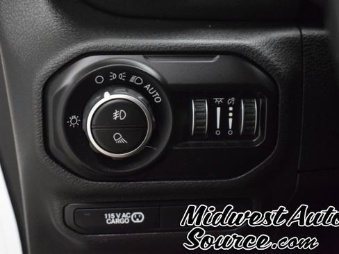 Used 2020 Jeep Gladiator Overland image 14