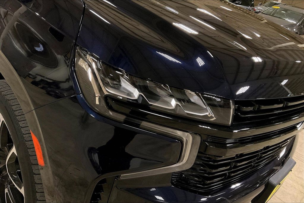 Used 2024 Chevrolet Suburban RST w/ Luxury Package AWD/4WD image 28