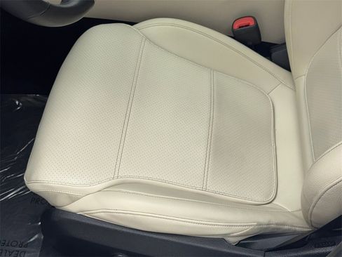 Used 2024 Mercedes-Benz C 300 Sedan image 32