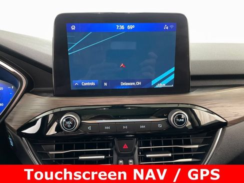 Used 2020 Ford Escape Titanium w/ Titanium Premium Package 2.0 AWD/4WD image 3